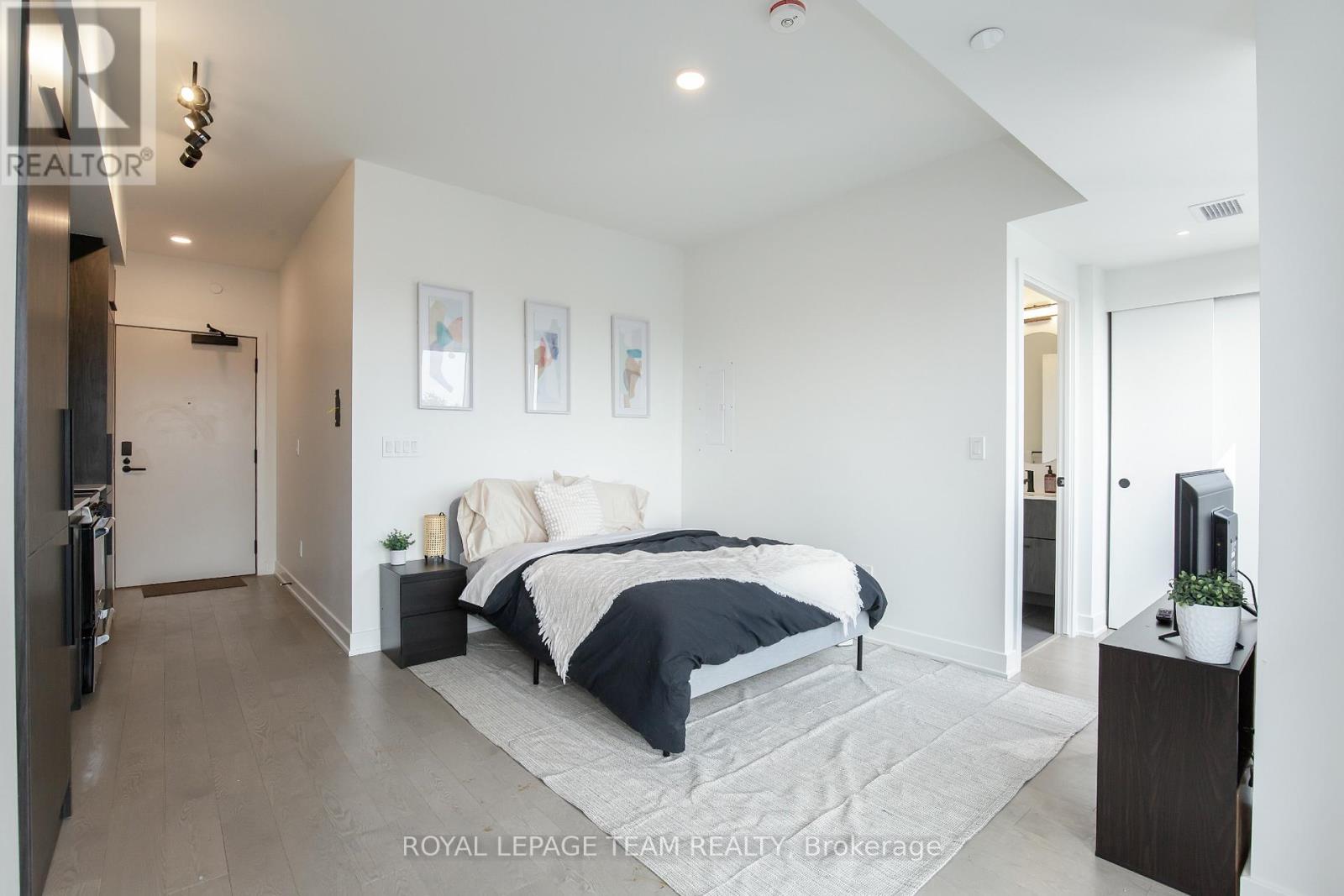 #501 560 RIDEAU STREET - 10