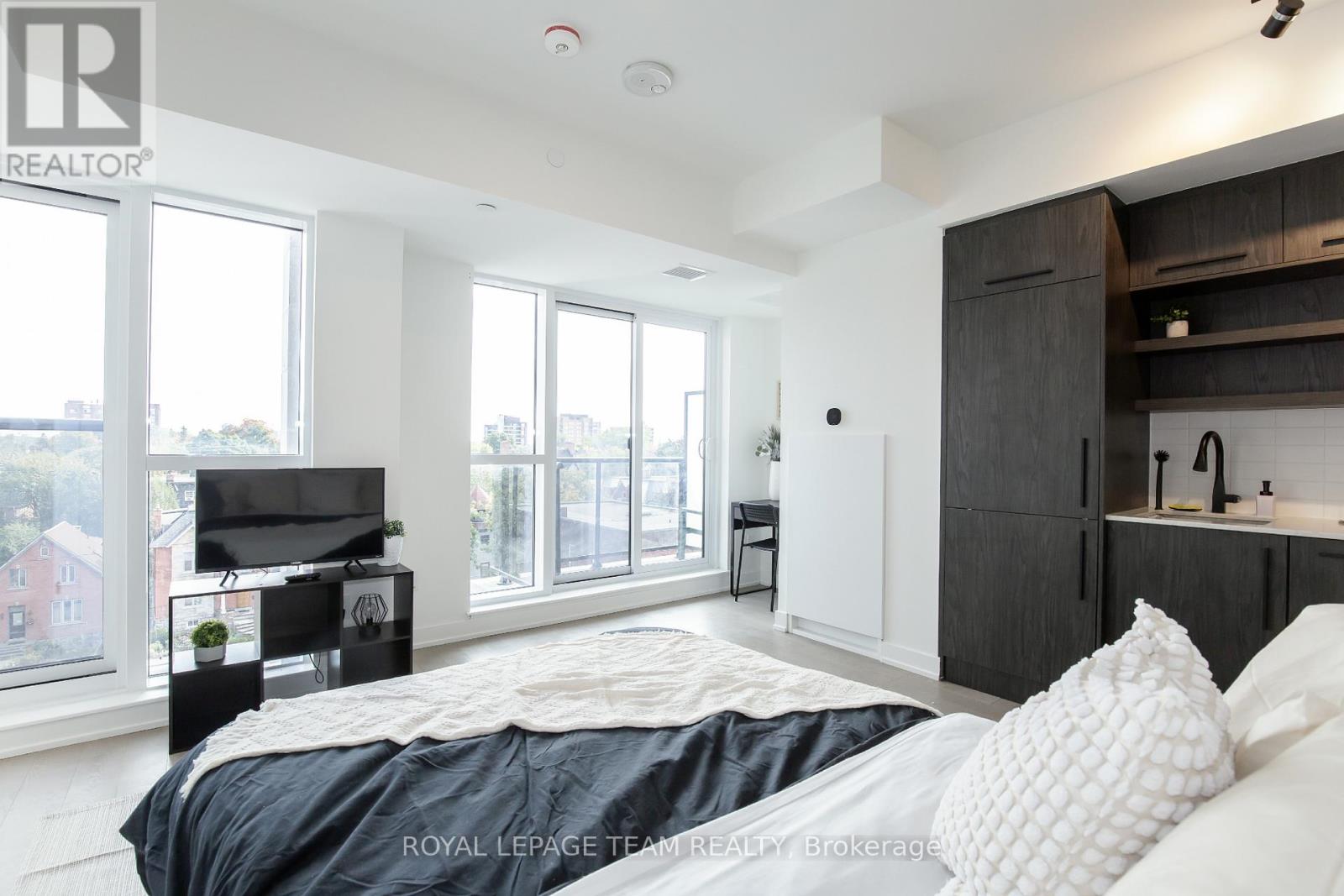 #501 560 RIDEAU STREET - 12