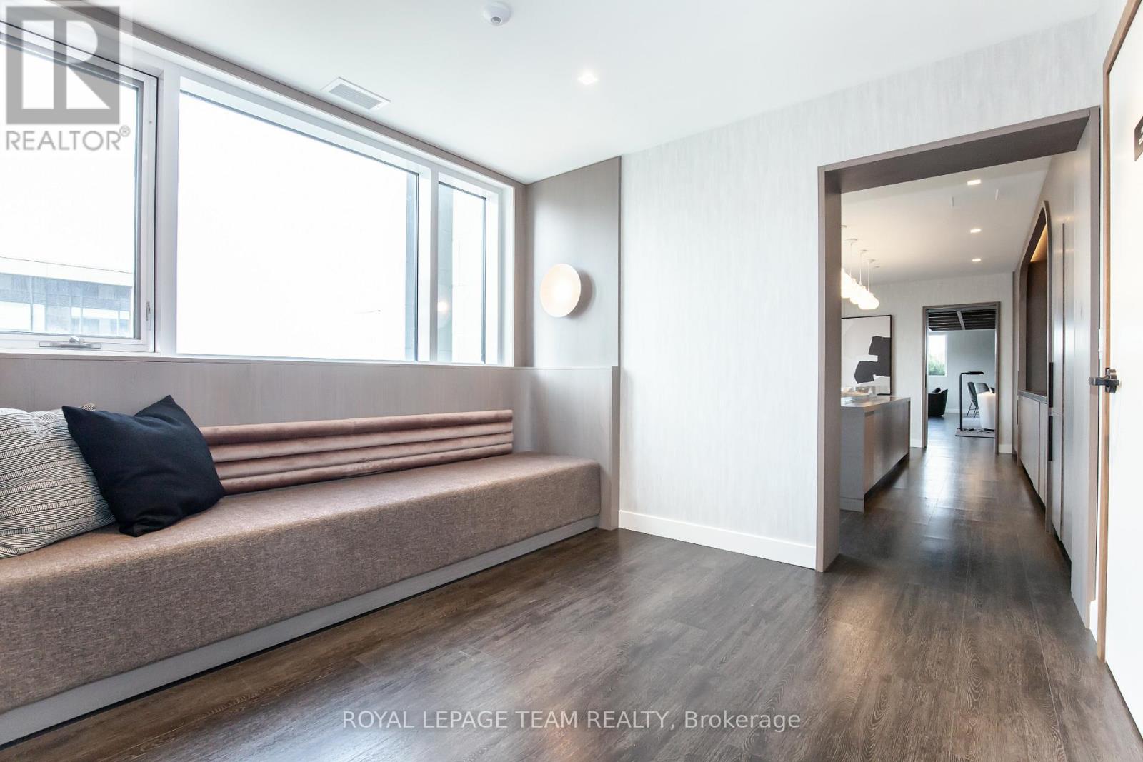 #501 560 RIDEAU STREET - 26