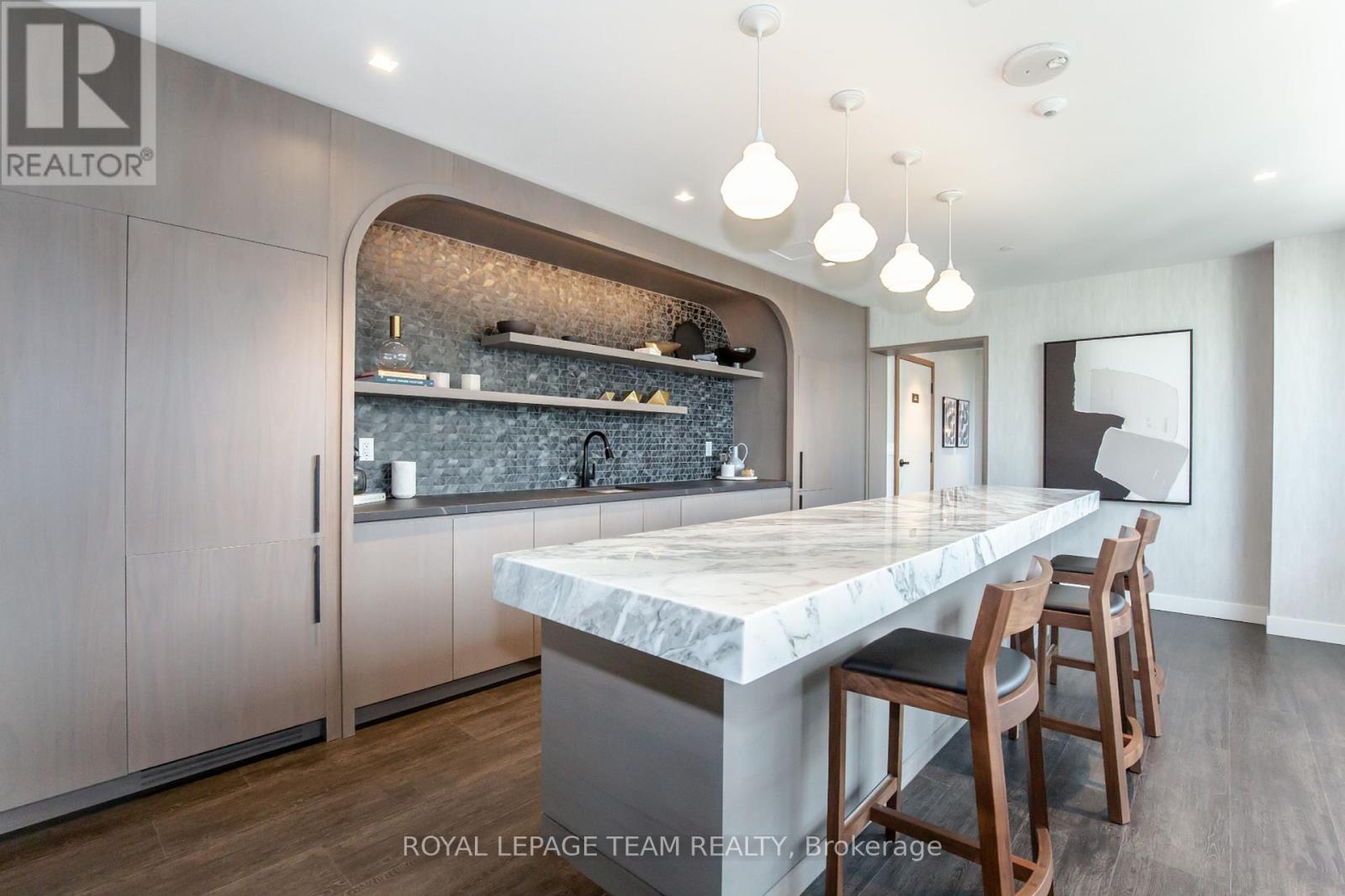#501 560 RIDEAU STREET - 28