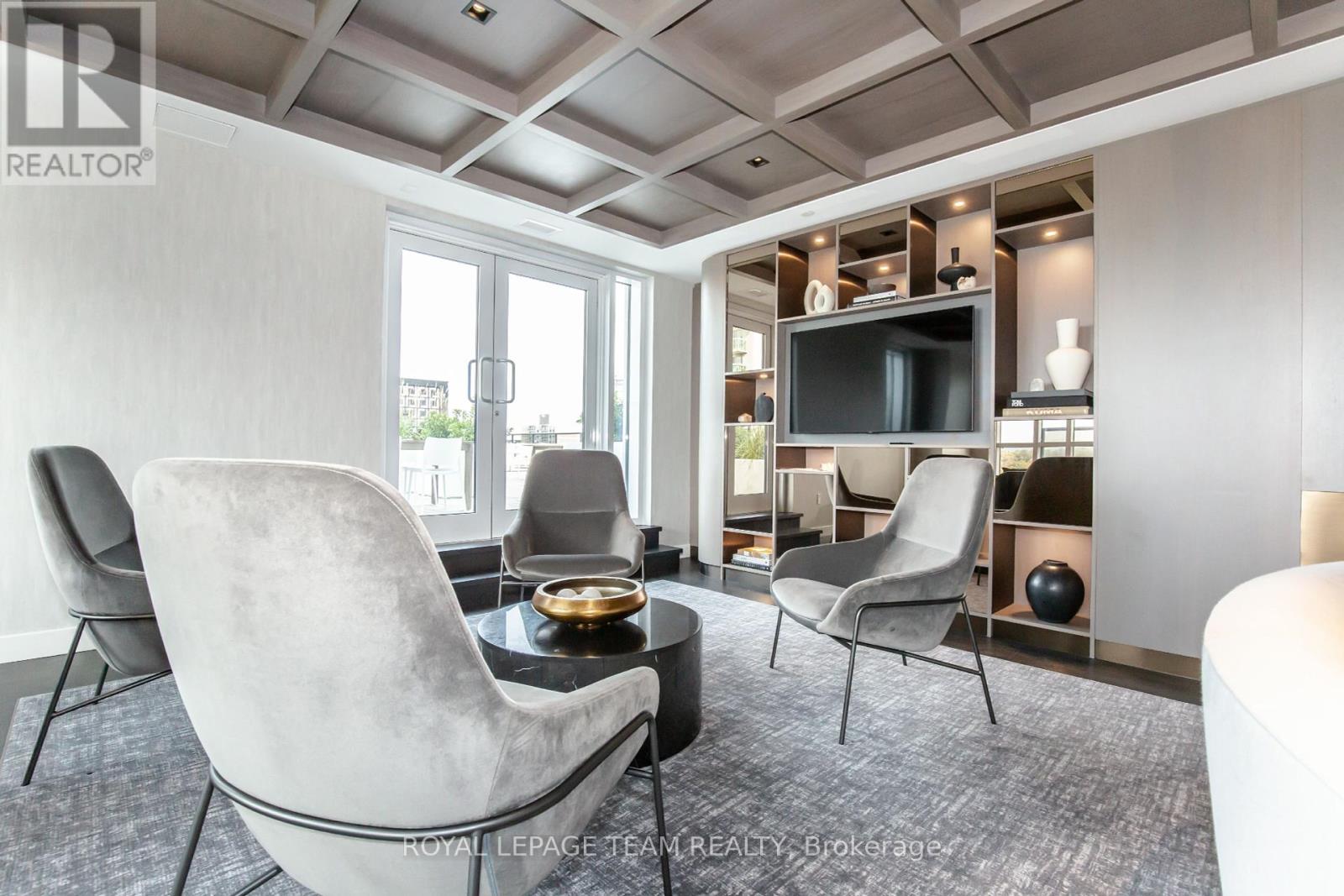 #501 560 RIDEAU STREET - 31
