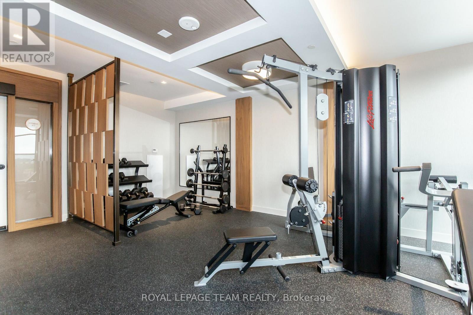 #501 560 RIDEAU STREET - 35
