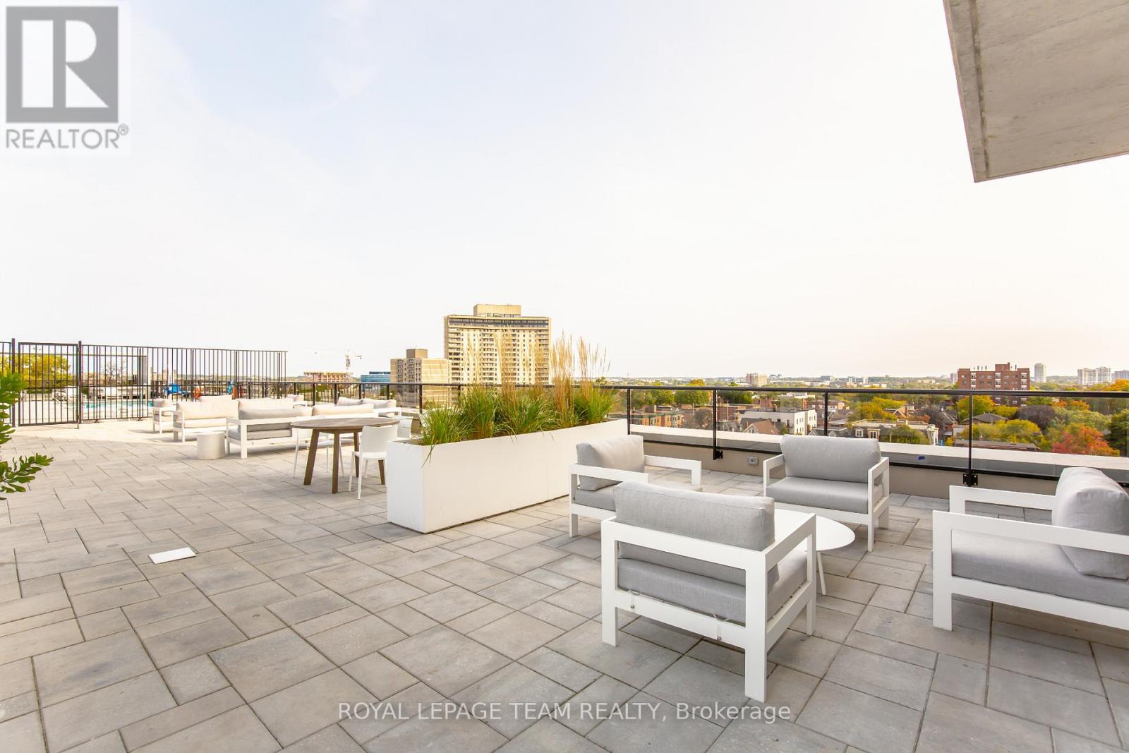 #501 560 RIDEAU STREET - 37