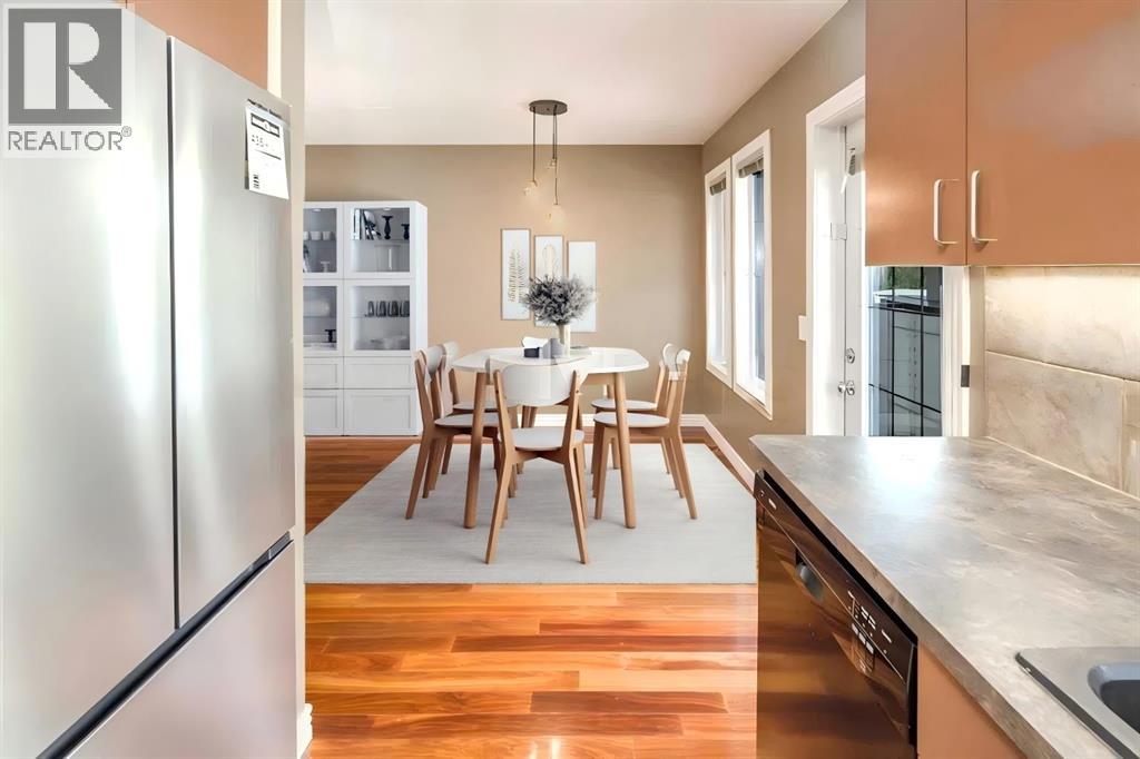 Single Family House 4 Level for Sale in  Royal Oak Lane NW Royal Oak Calgary 