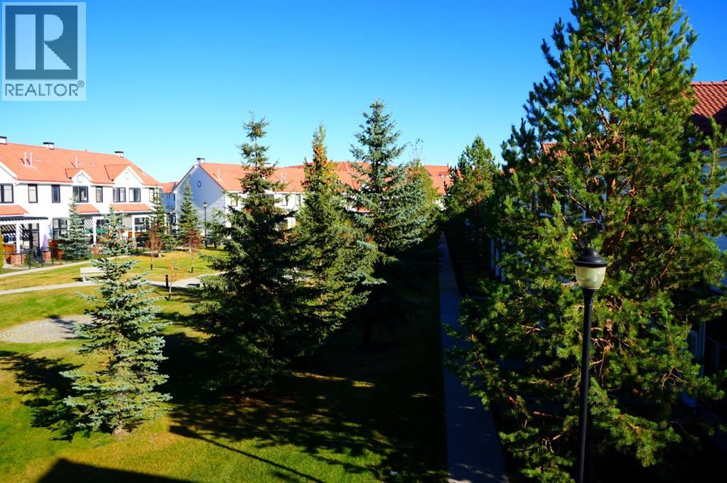 Single Family House 4 Level for Sale in  Royal Oak Lane NW Royal Oak Calgary 