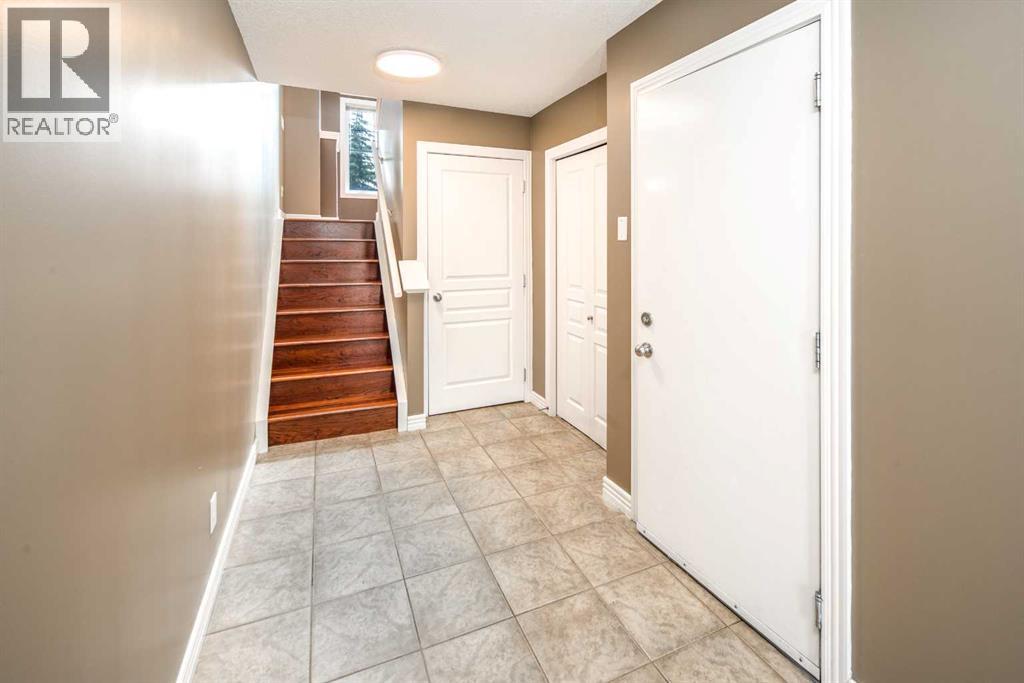 Single Family House 4 Level for Sale in  Royal Oak Lane NW Royal Oak Calgary 