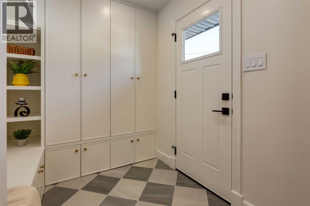 Single Family House 4 Level for Sale in  Lake Sylvan Place SE Lake Bonavista Calgary 