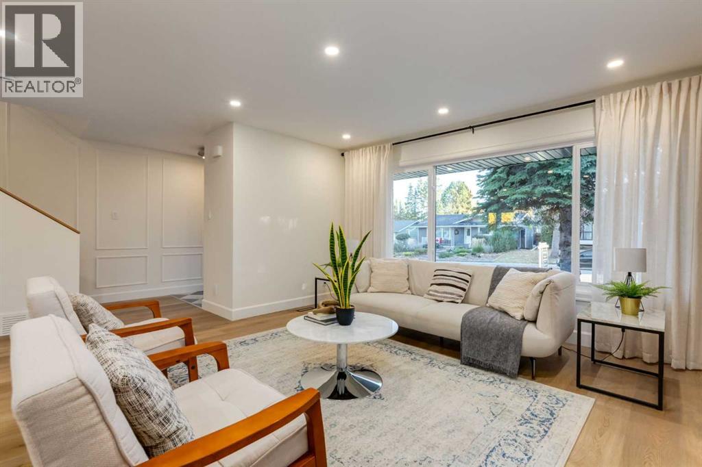 Single Family House 4 Level for Sale in  Lake Sylvan Place SE Lake Bonavista Calgary 