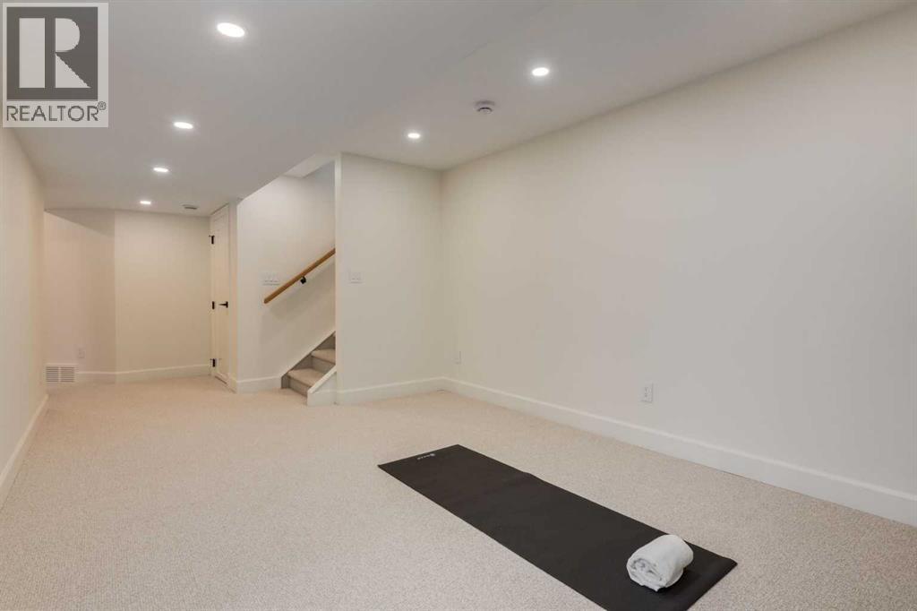 Single Family House 4 Level for Sale in  Lake Sylvan Place SE Lake Bonavista Calgary 