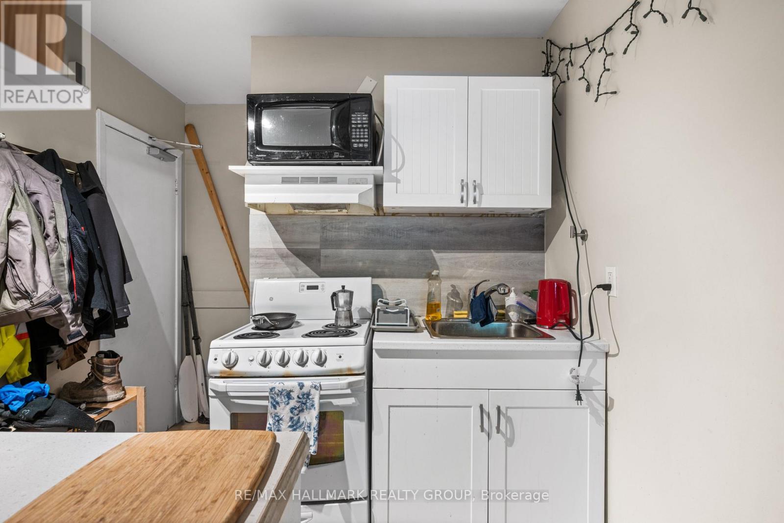 1305 DORCHESTER AVENUE - 18