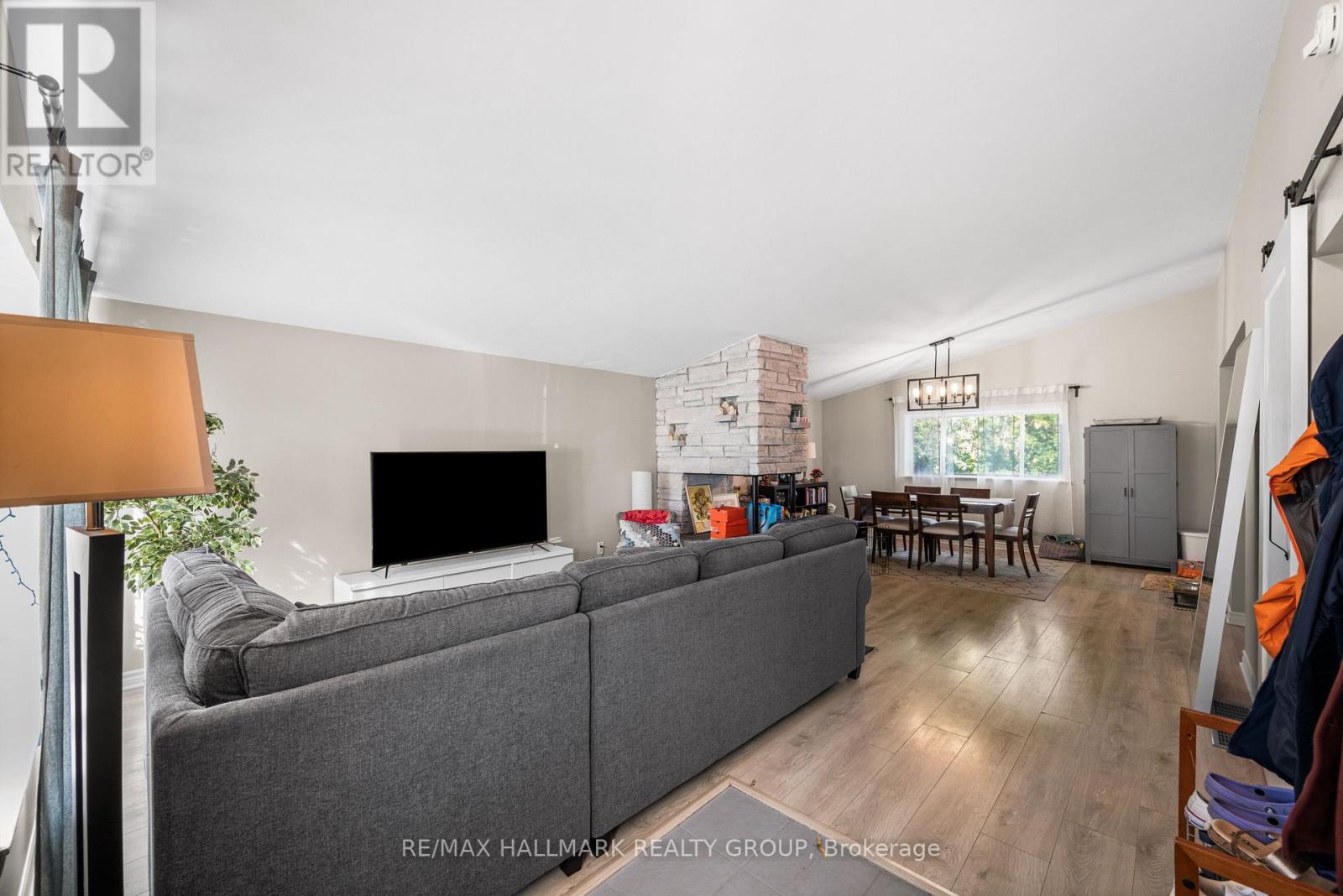 1305 DORCHESTER AVENUE - 4