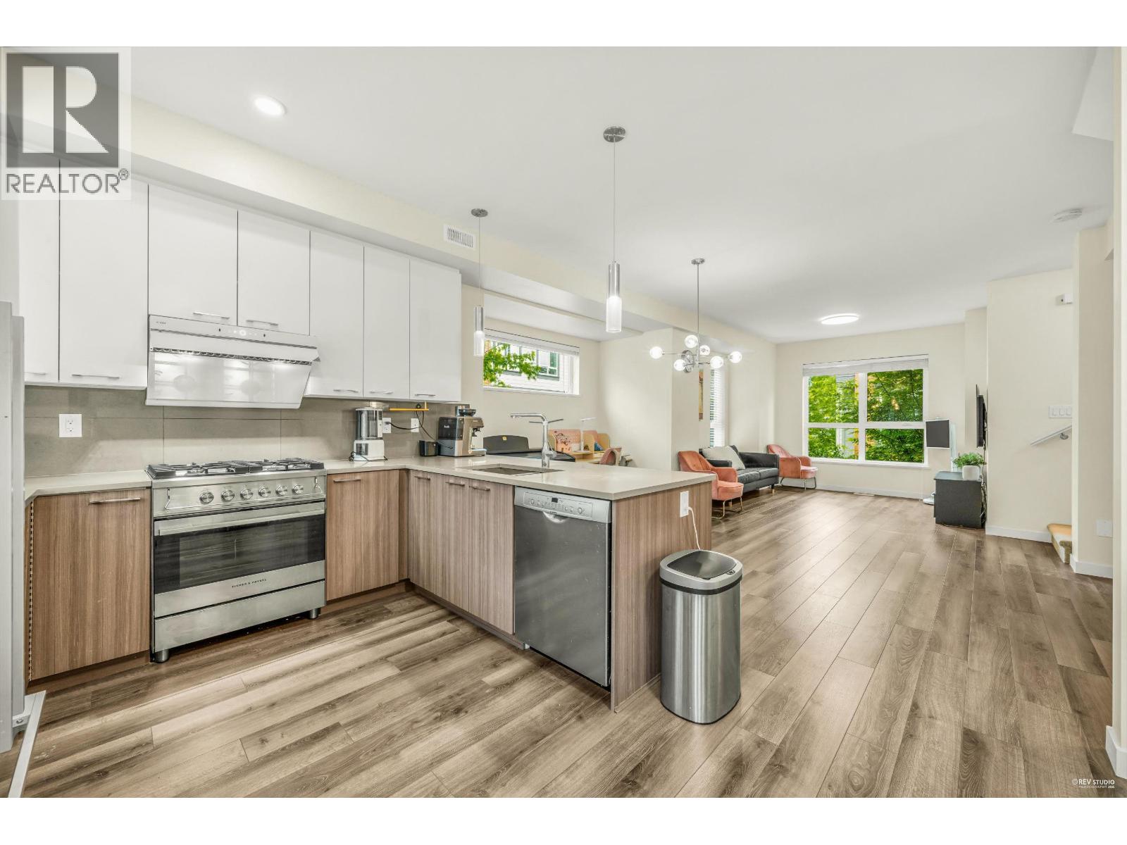#63-10311 RIVER Drive, Richmond