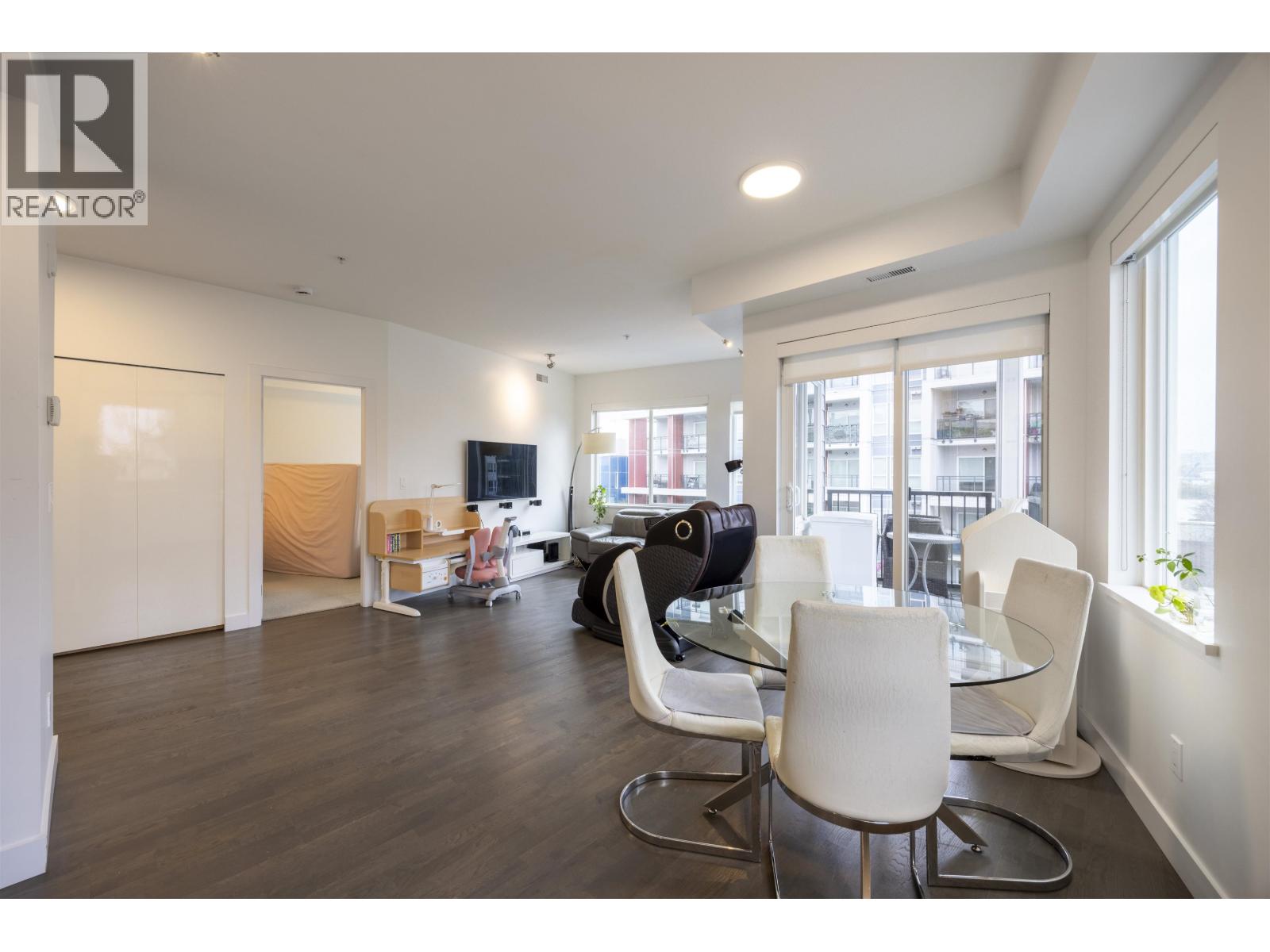 #312-10011 RIVER Drive, Richmond