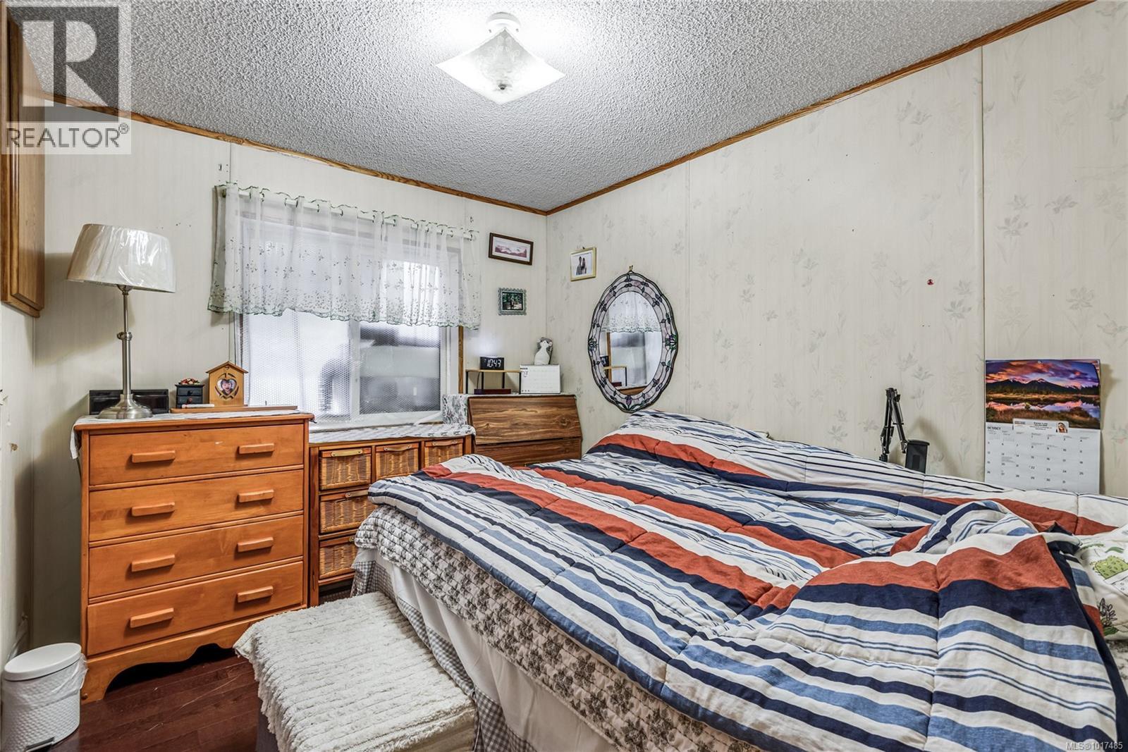 #A/B 2826 BRUCE RD - 33