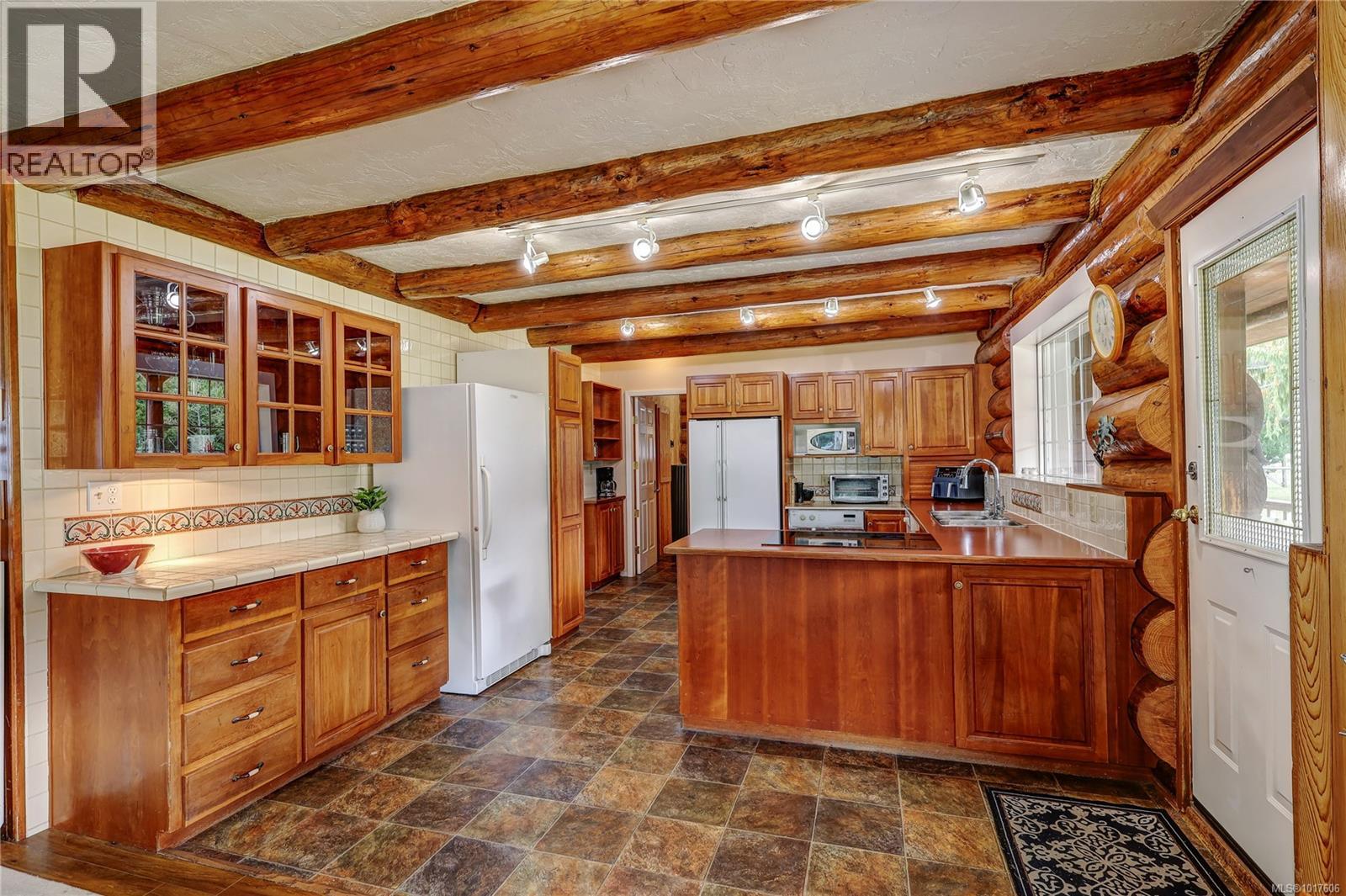 6020 Mine Rd, Port McNeill