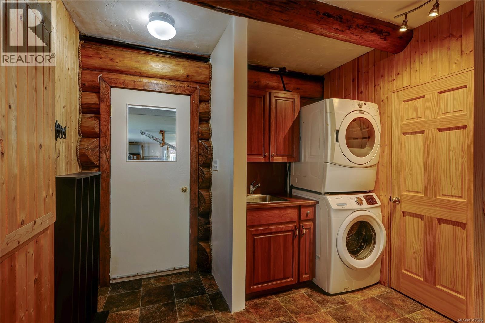 6020 Mine Rd, Port McNeill