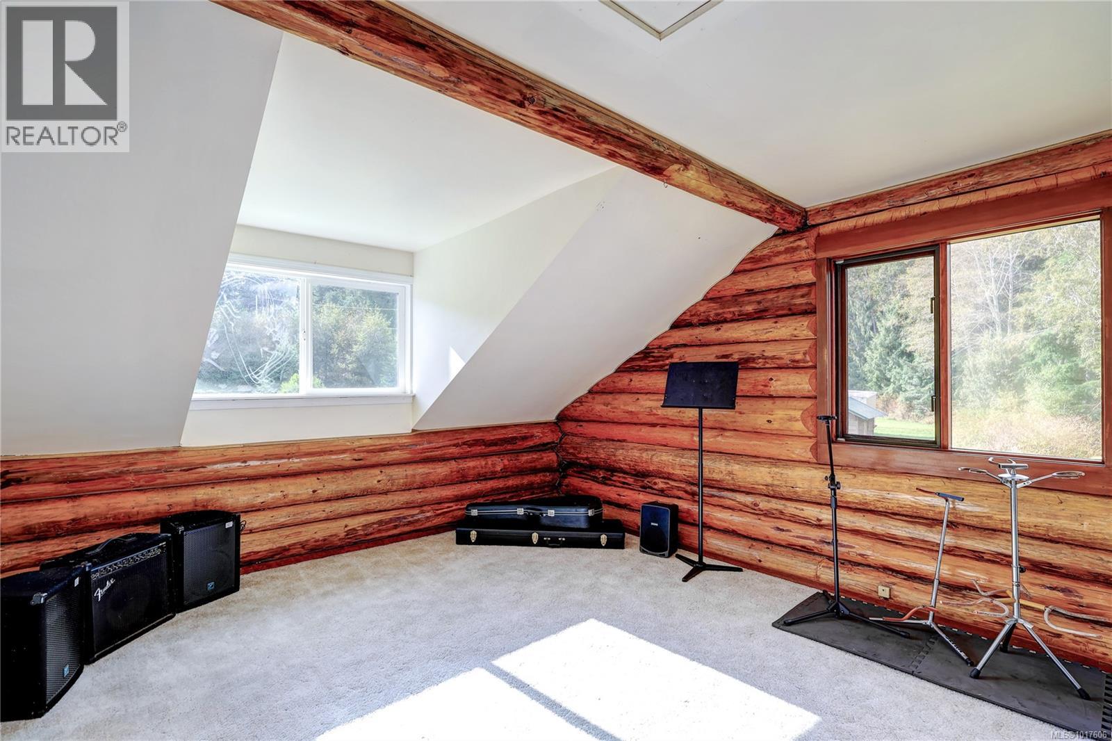 6020 Mine Rd, Port McNeill