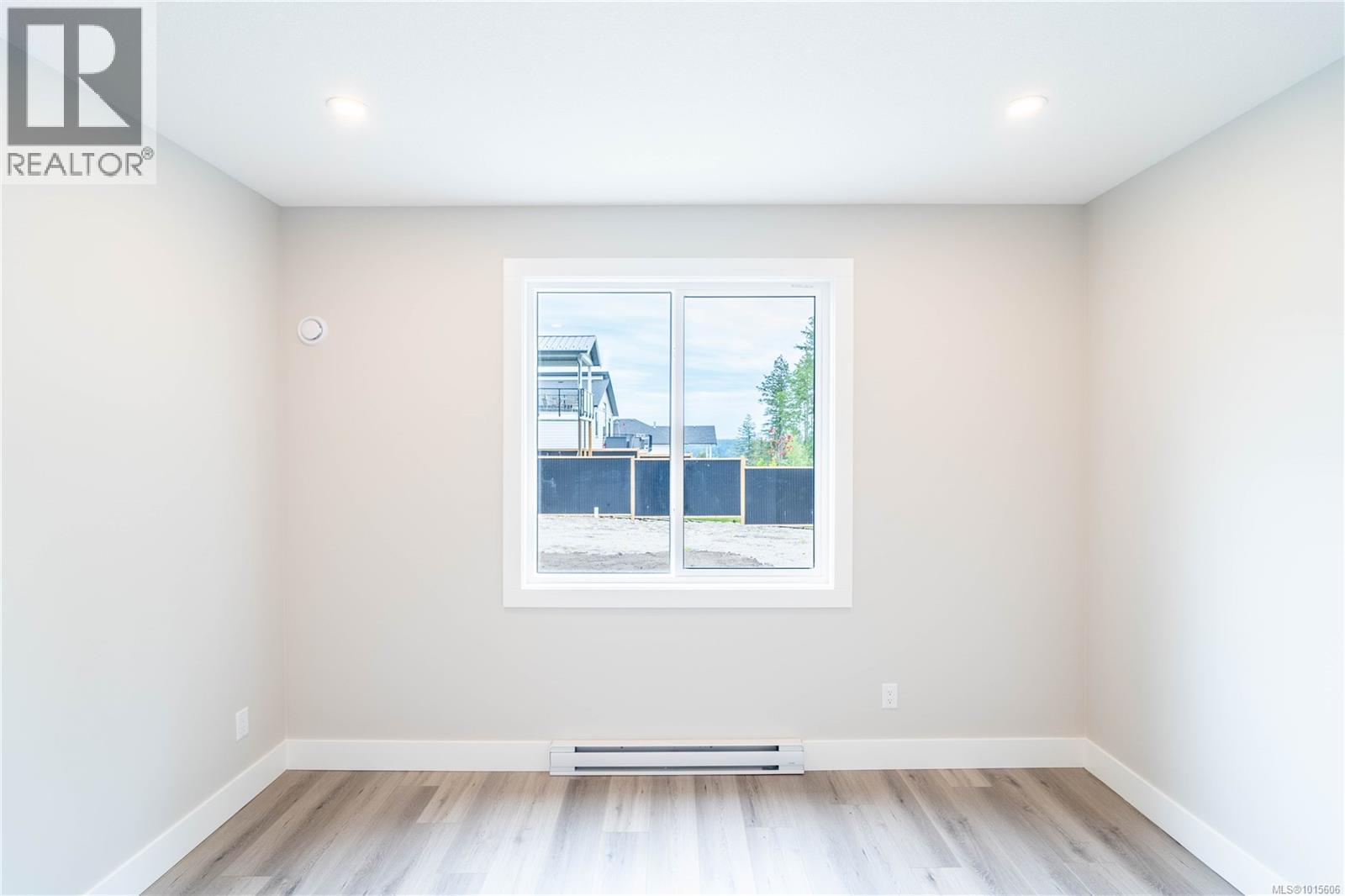 671 Sanderson Rd, Ladysmith