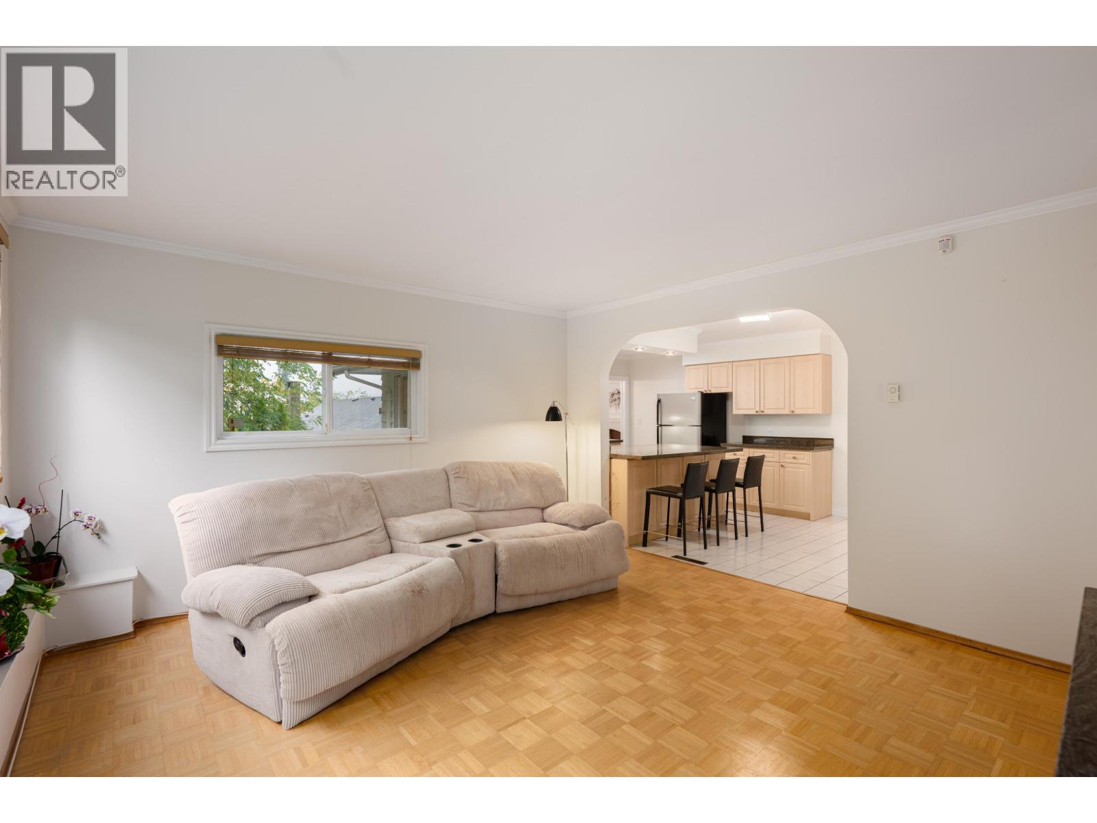House in West Vancouver - Image 27