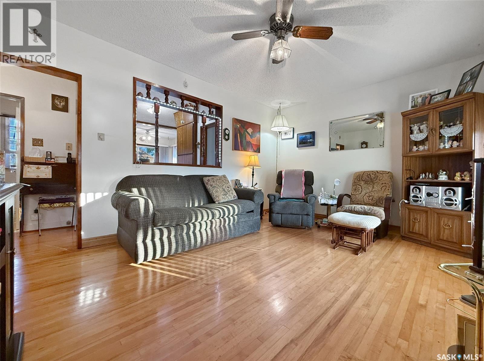 Single Family House Bungalow for Sale in  th AVENUE NW Swift Current 