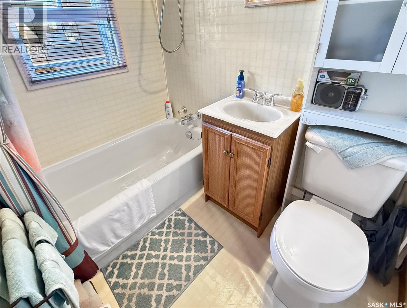Single Family House Bungalow for Sale in  th AVENUE NW Swift Current 