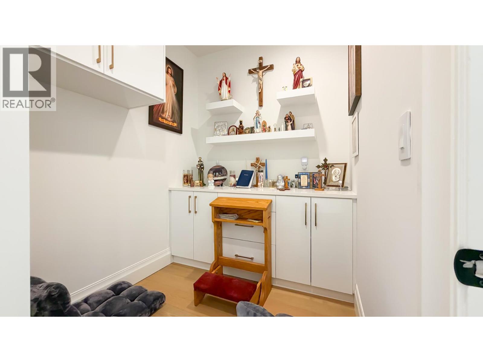 5302 SPRINGDALE COURT, Burnaby