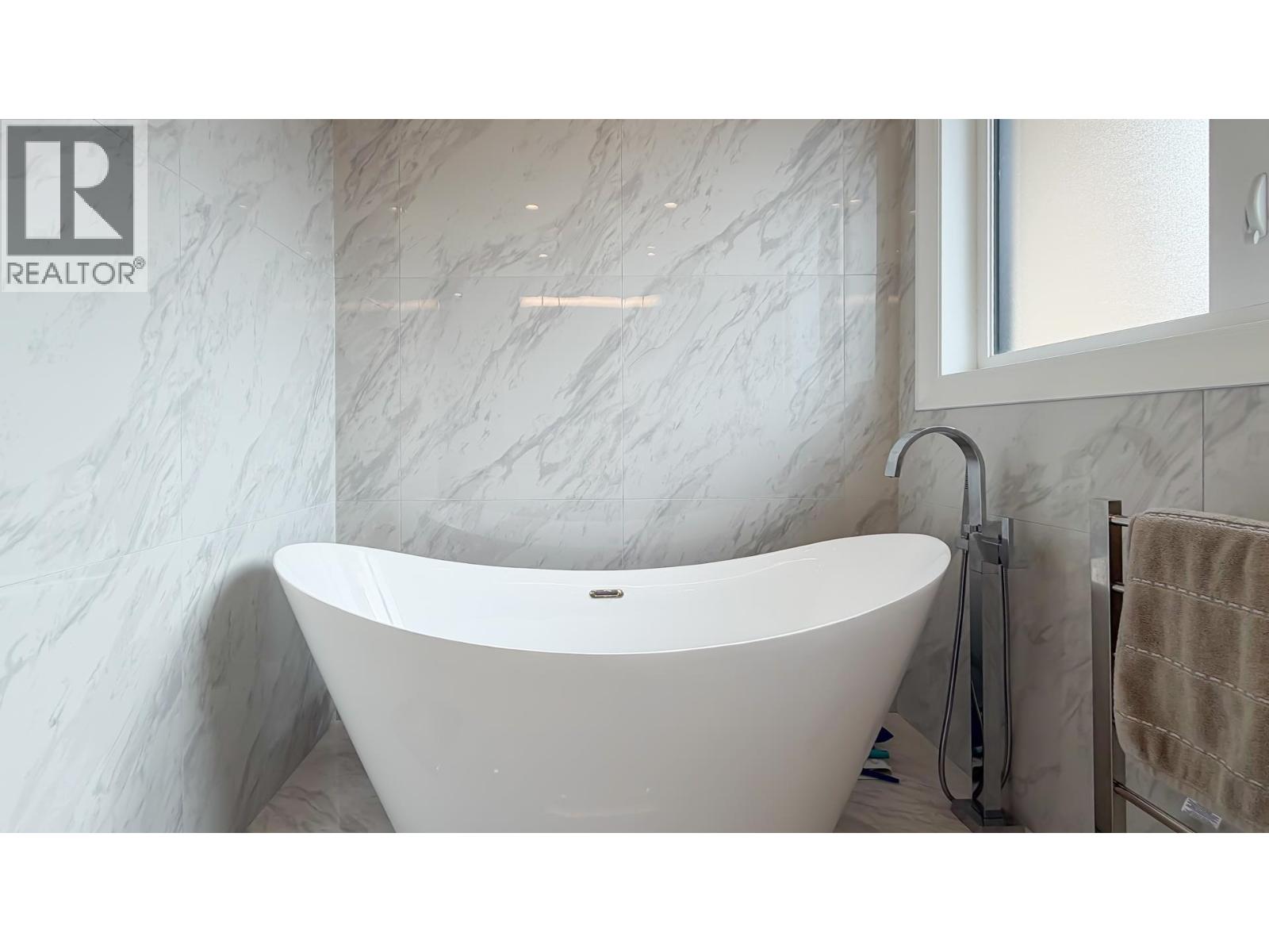 5302 SPRINGDALE COURT, Burnaby