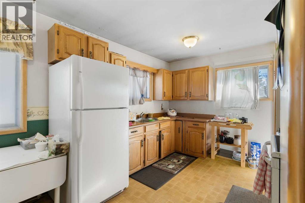 Single Family House Bungalow for Sale in   Avenue SW Rutland Park Calgary 