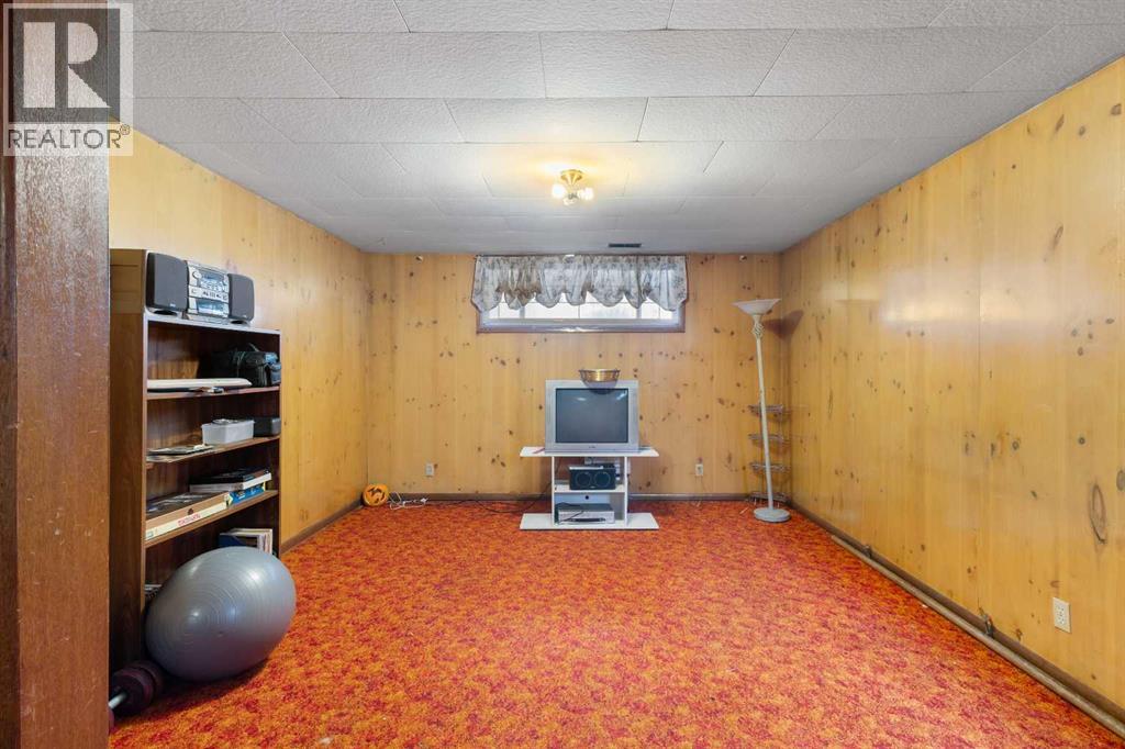 Single Family House Bungalow for Sale in   Avenue SW Rutland Park Calgary 