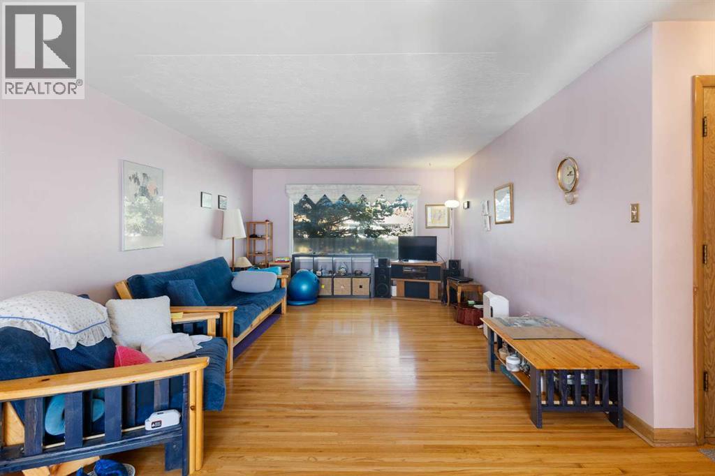 Single Family House Bungalow for Sale in   Avenue SW Rutland Park Calgary 