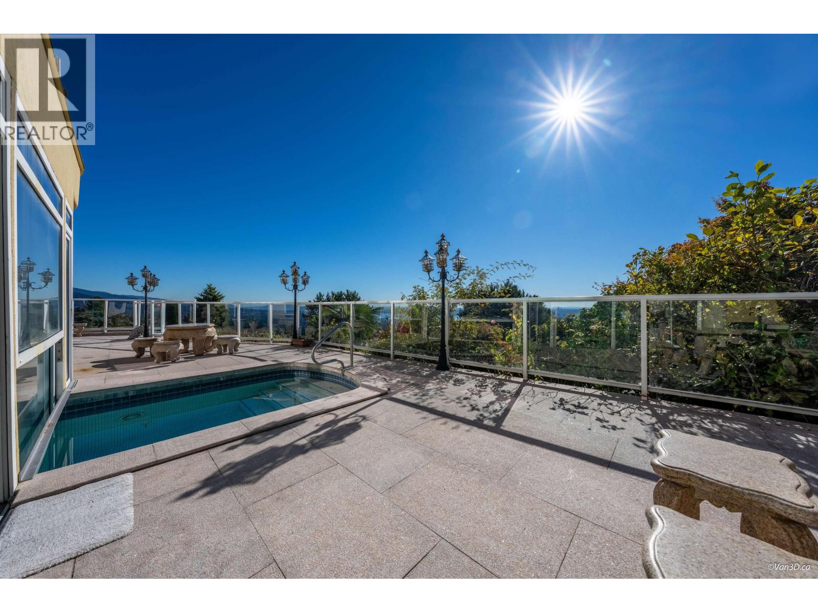 1419 CHIPPENDALE ROAD, West Vancouver