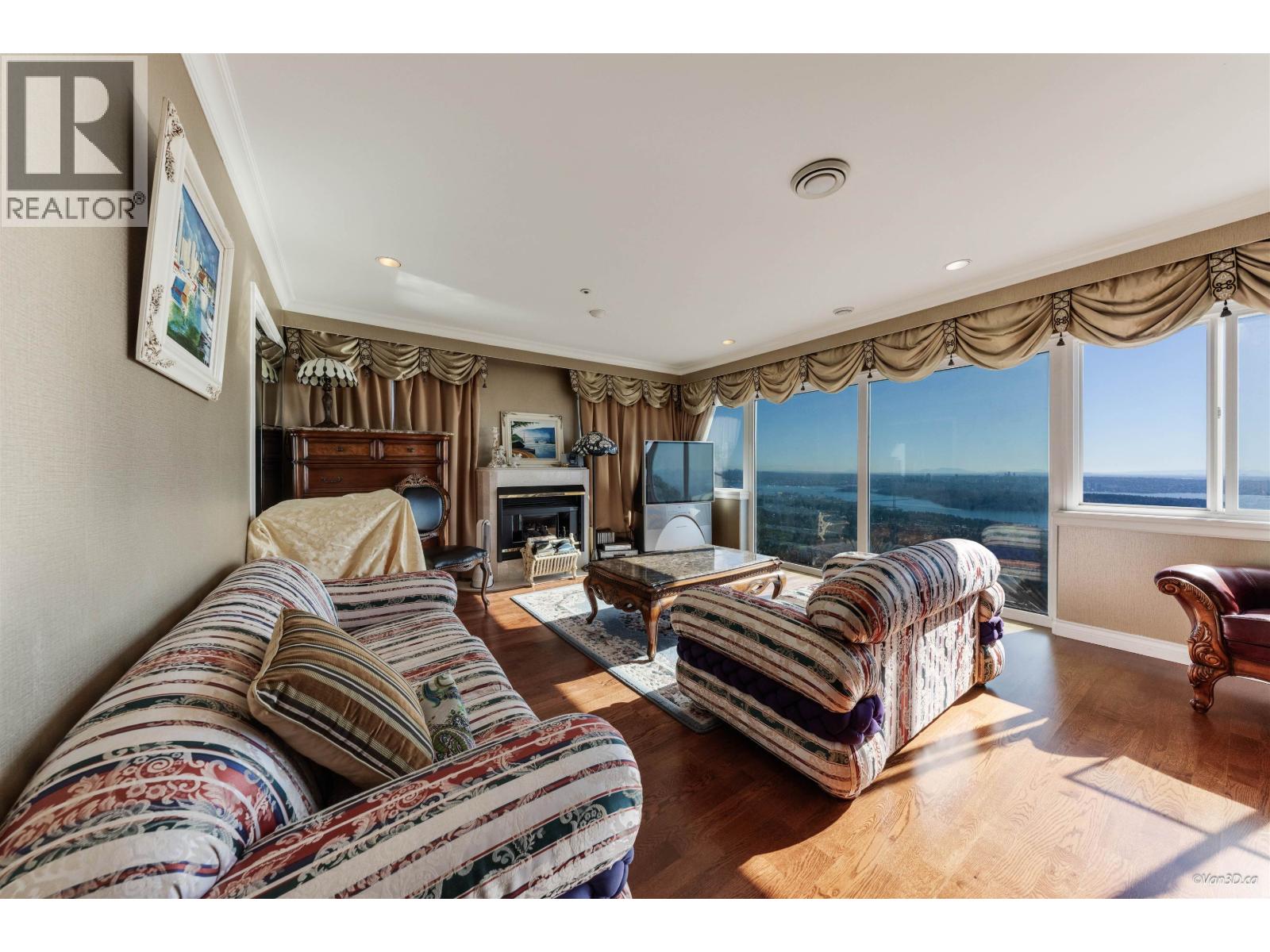 1419 CHIPPENDALE ROAD, West Vancouver