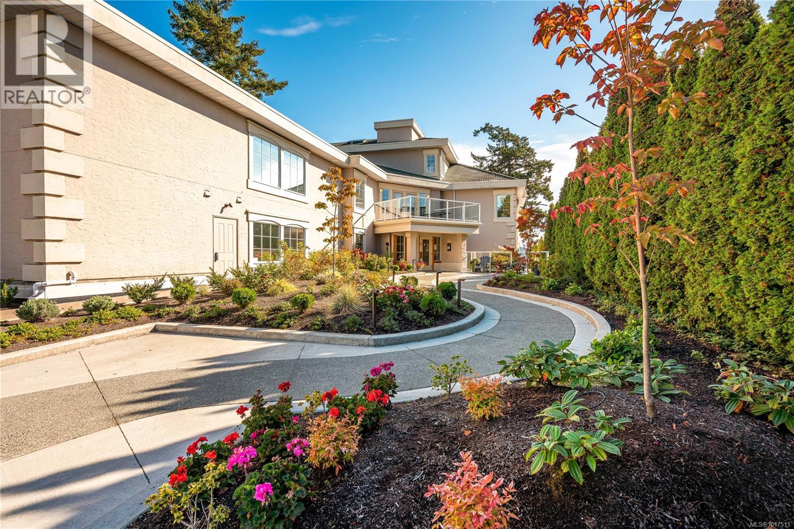 304 1 Buddy Road, View Royal