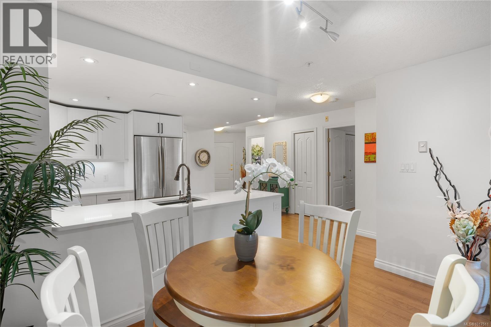 304 1 Buddy Road, View Royal