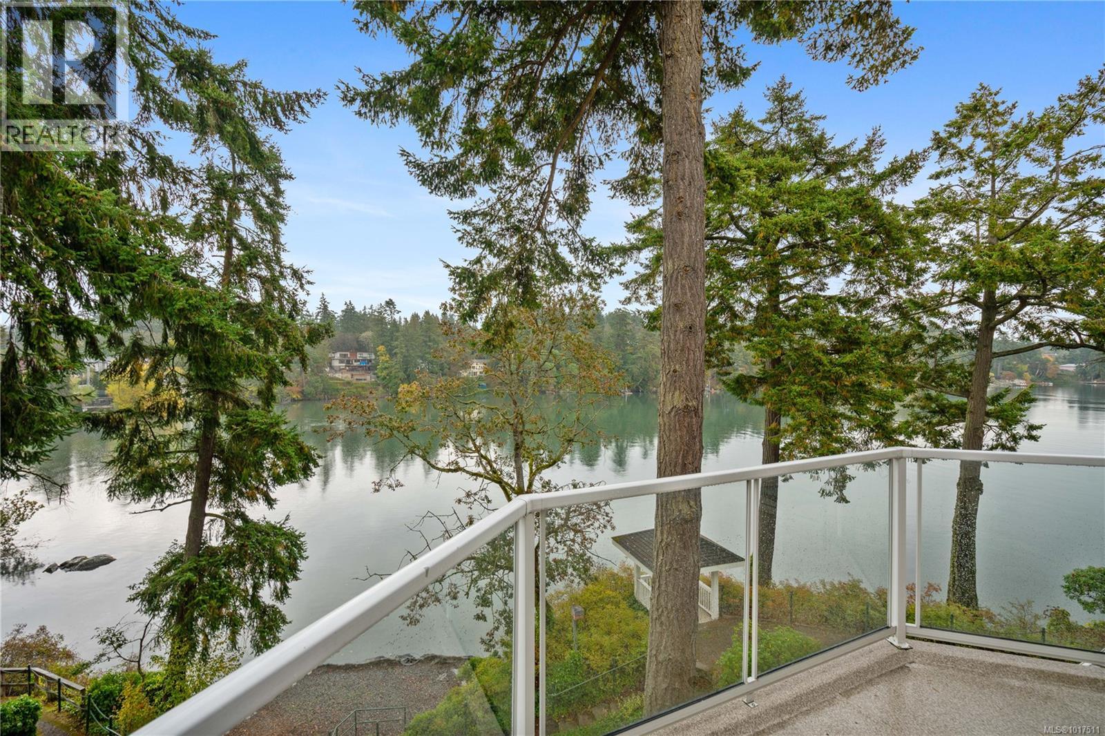 304 1 Buddy Road, View Royal