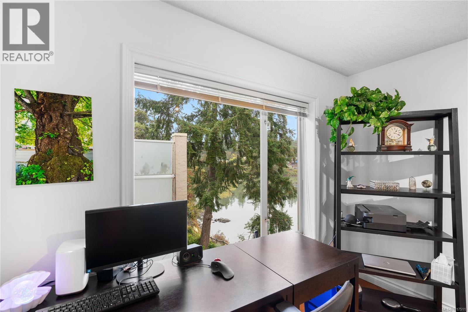 304 1 Buddy Road, View Royal