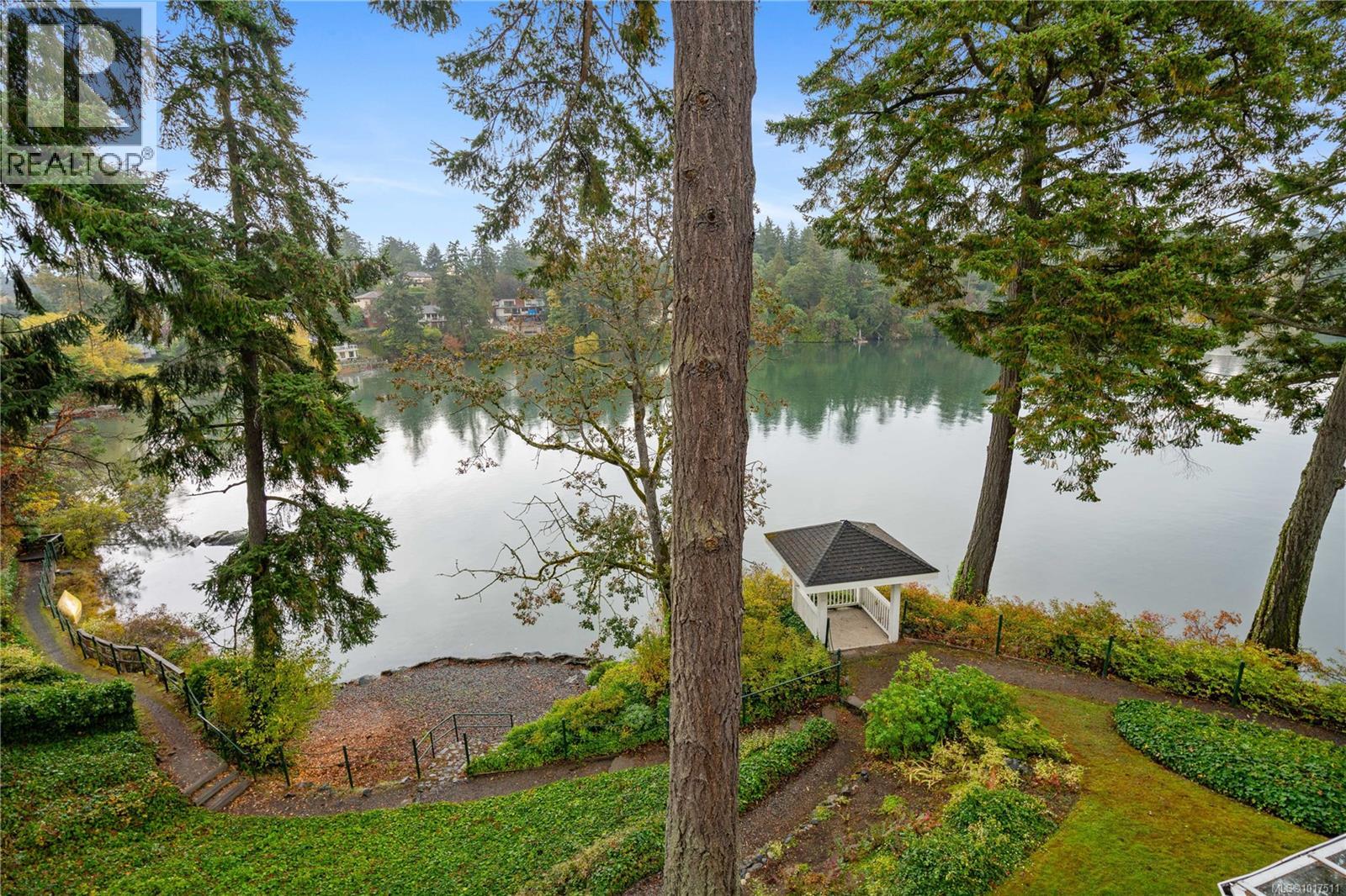 304 1 Buddy Road, View Royal