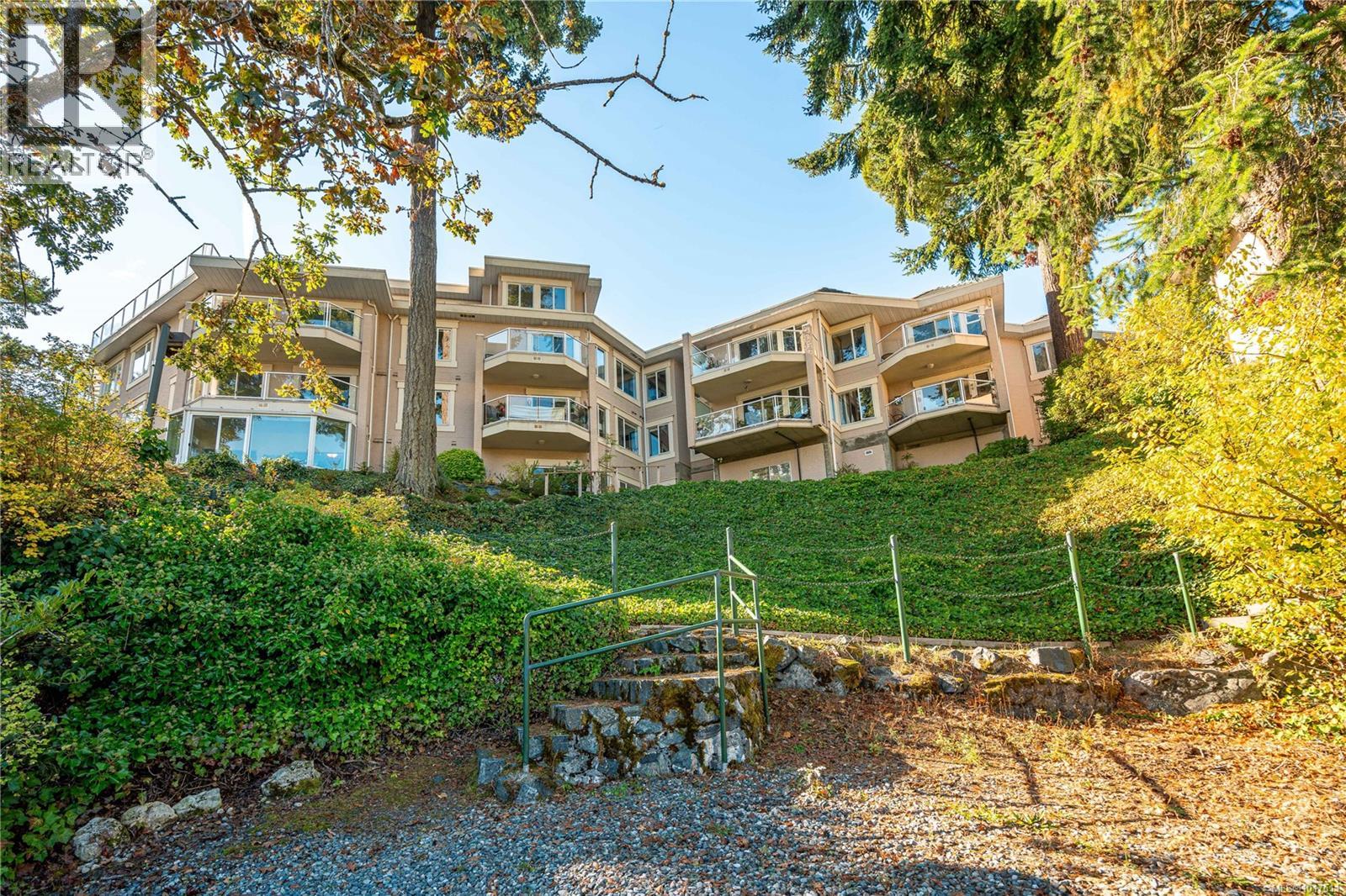 304 1 Buddy Road, View Royal
