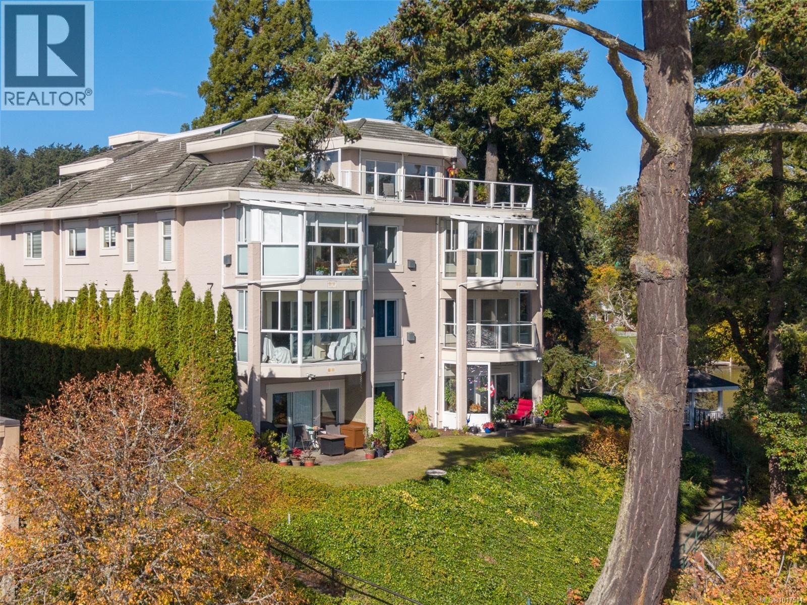 304 1 Buddy Road, View Royal