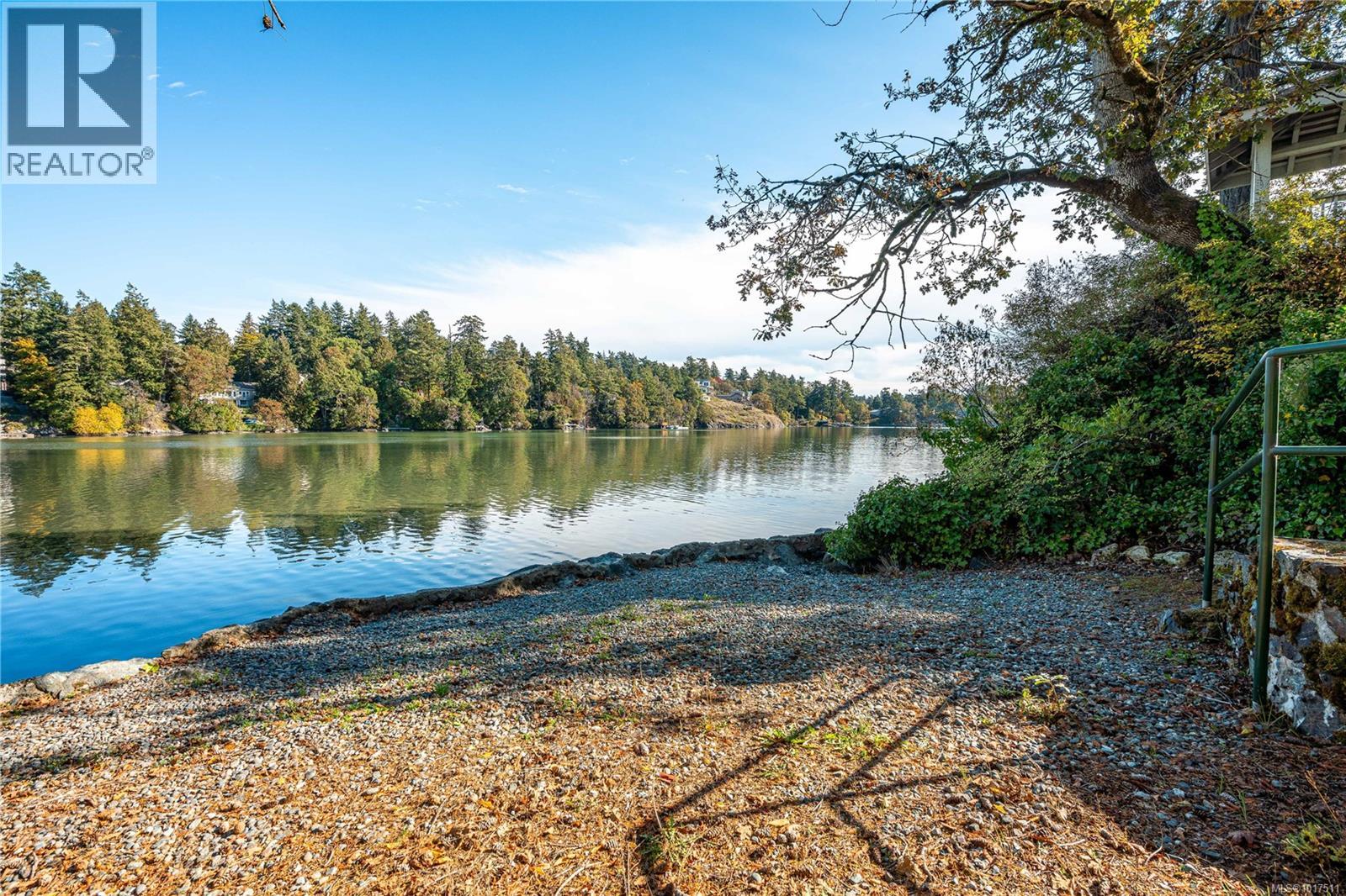 304 1 Buddy Road, View Royal