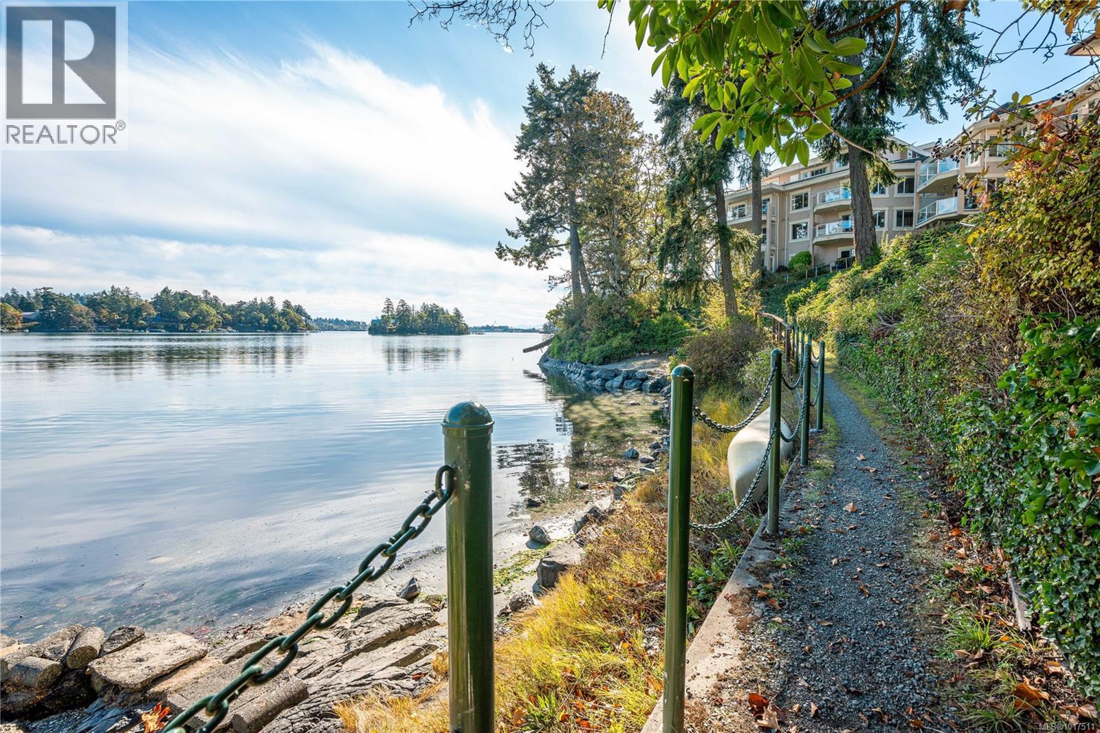 304 1 Buddy Road, View Royal
