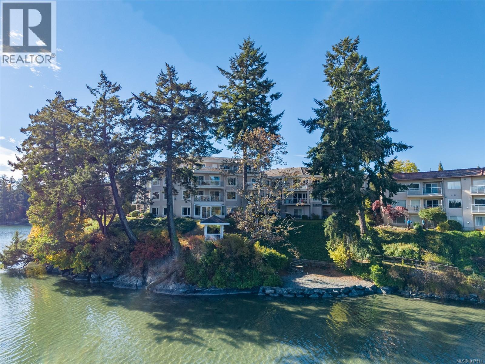 304 1 Buddy Road, View Royal