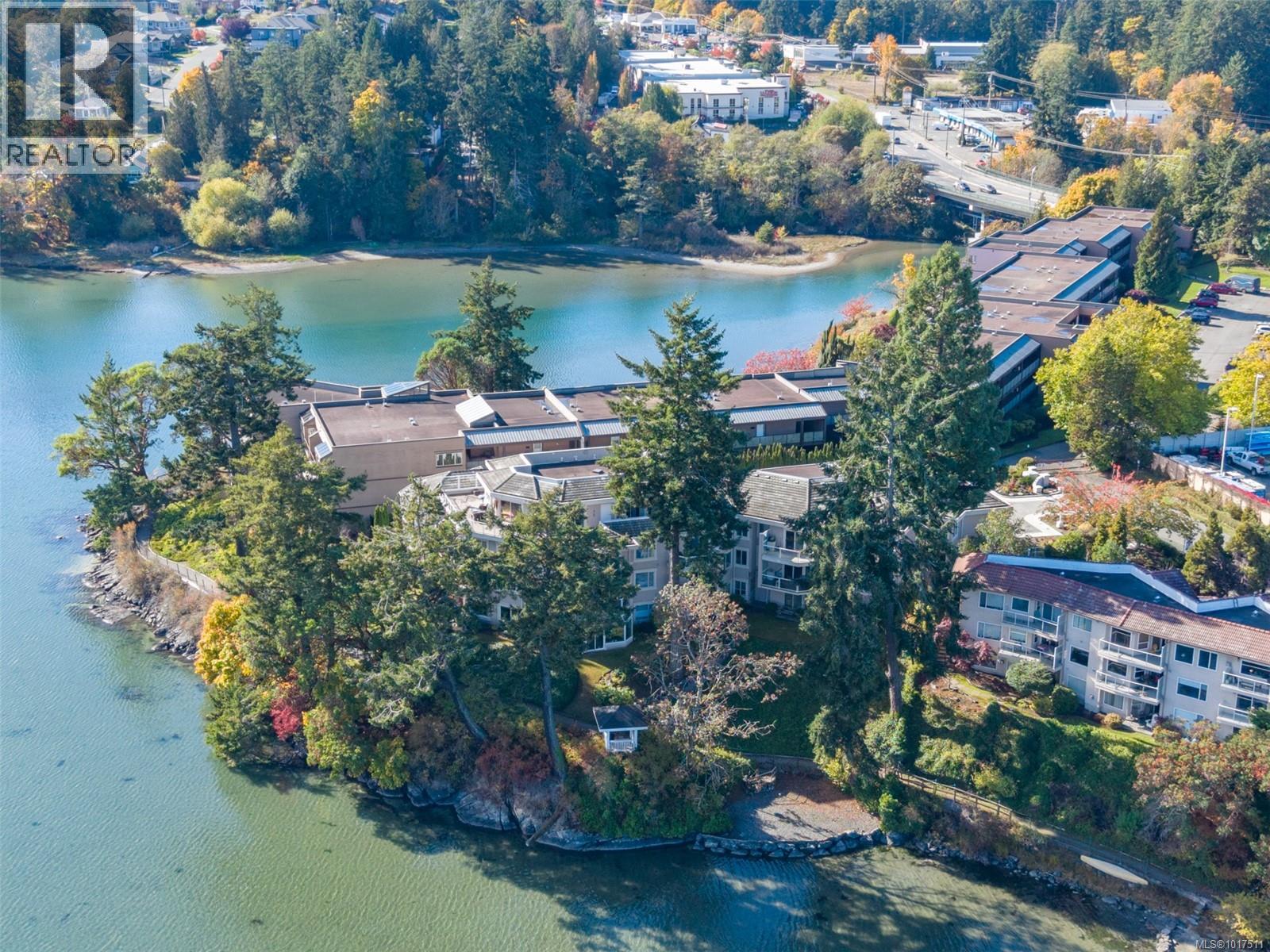 304 1 Buddy Road, View Royal