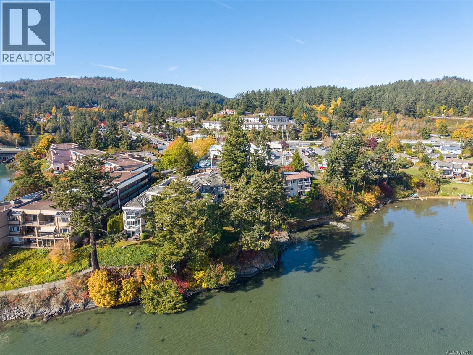 304 1 Buddy Road, View Royal