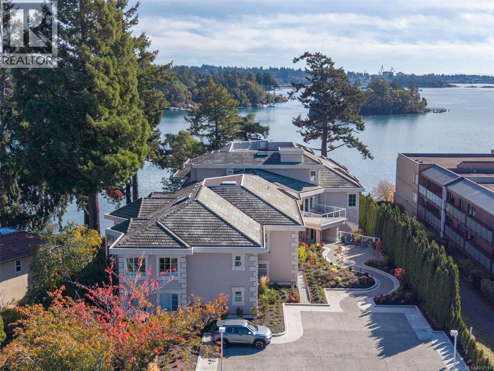 304 1 Buddy Road, View Royal