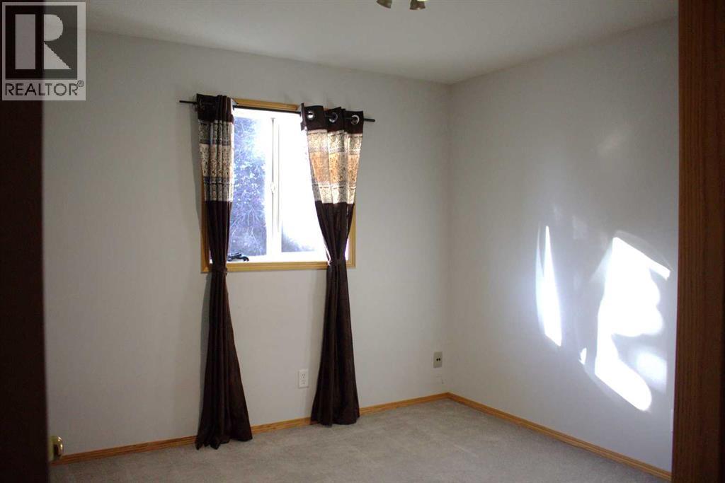 Single Family House for Sale in  Pinecliff Grove NE Pineridge Calgary 