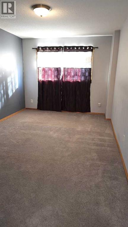 Single Family House for Sale in  Pinecliff Grove NE Pineridge Calgary 