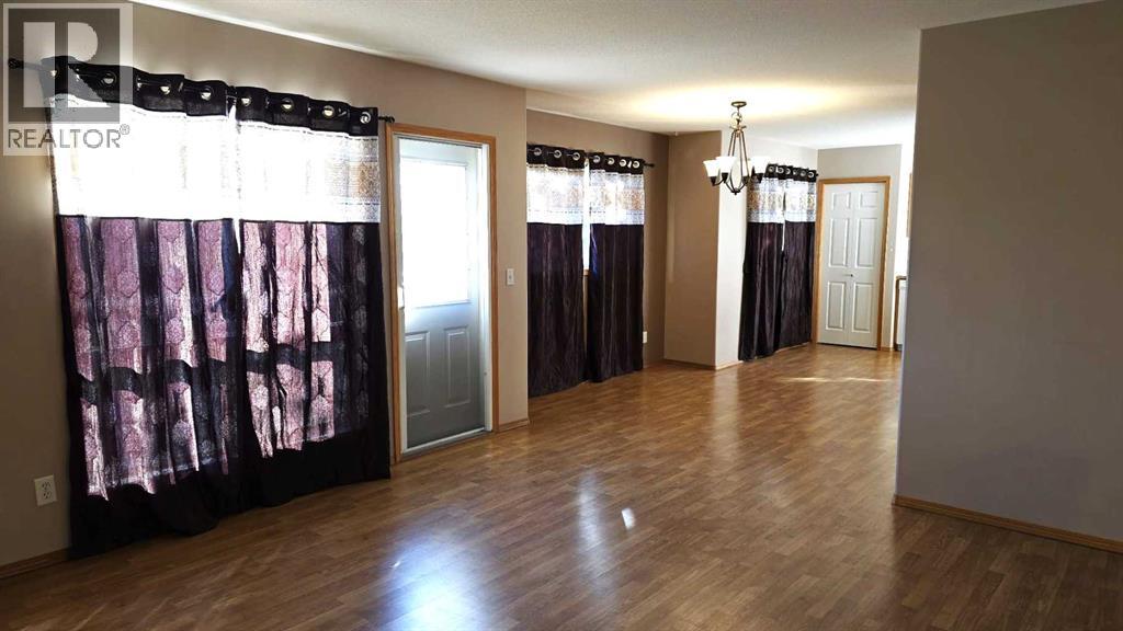 Single Family House for Sale in  Pinecliff Grove NE Pineridge Calgary 