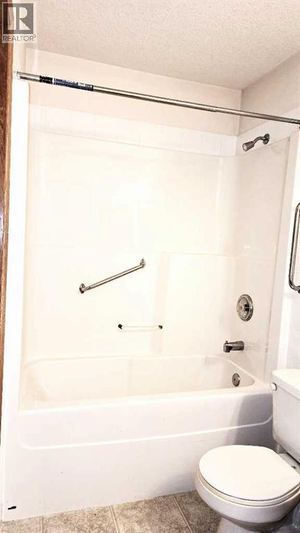 Single Family House for Sale in  Pinecliff Grove NE Pineridge Calgary 
