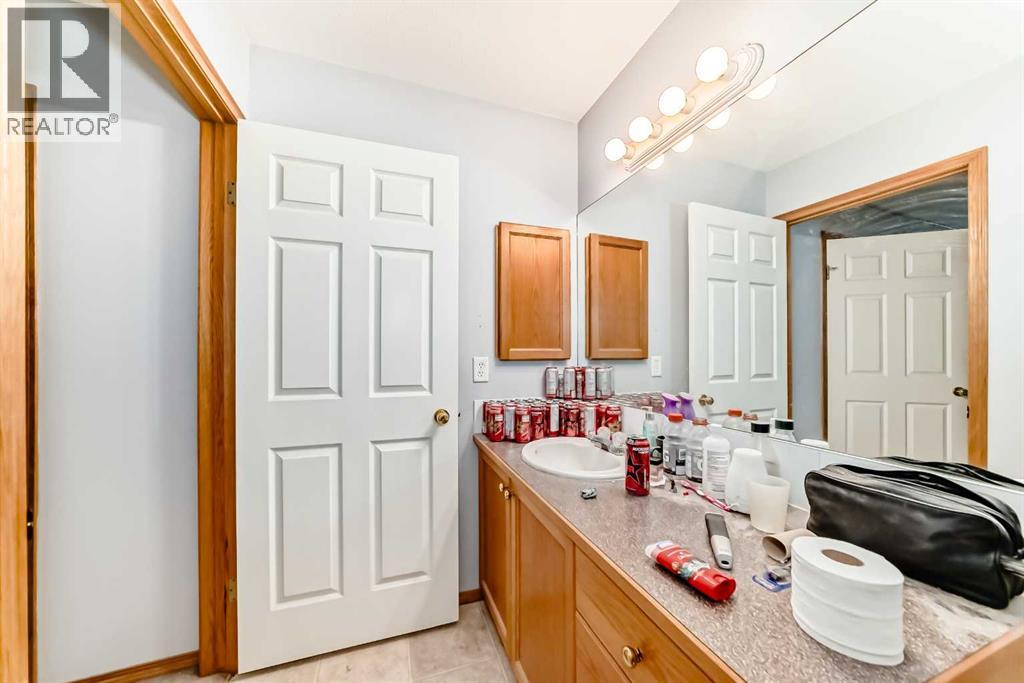 Single Family House for Sale in  Pinecliff Grove NE Pineridge Calgary 